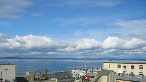 Mt Rainer under cloud